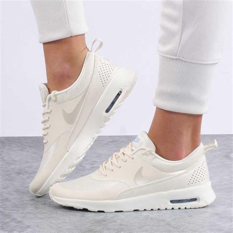 nike dames sneakers maat 43